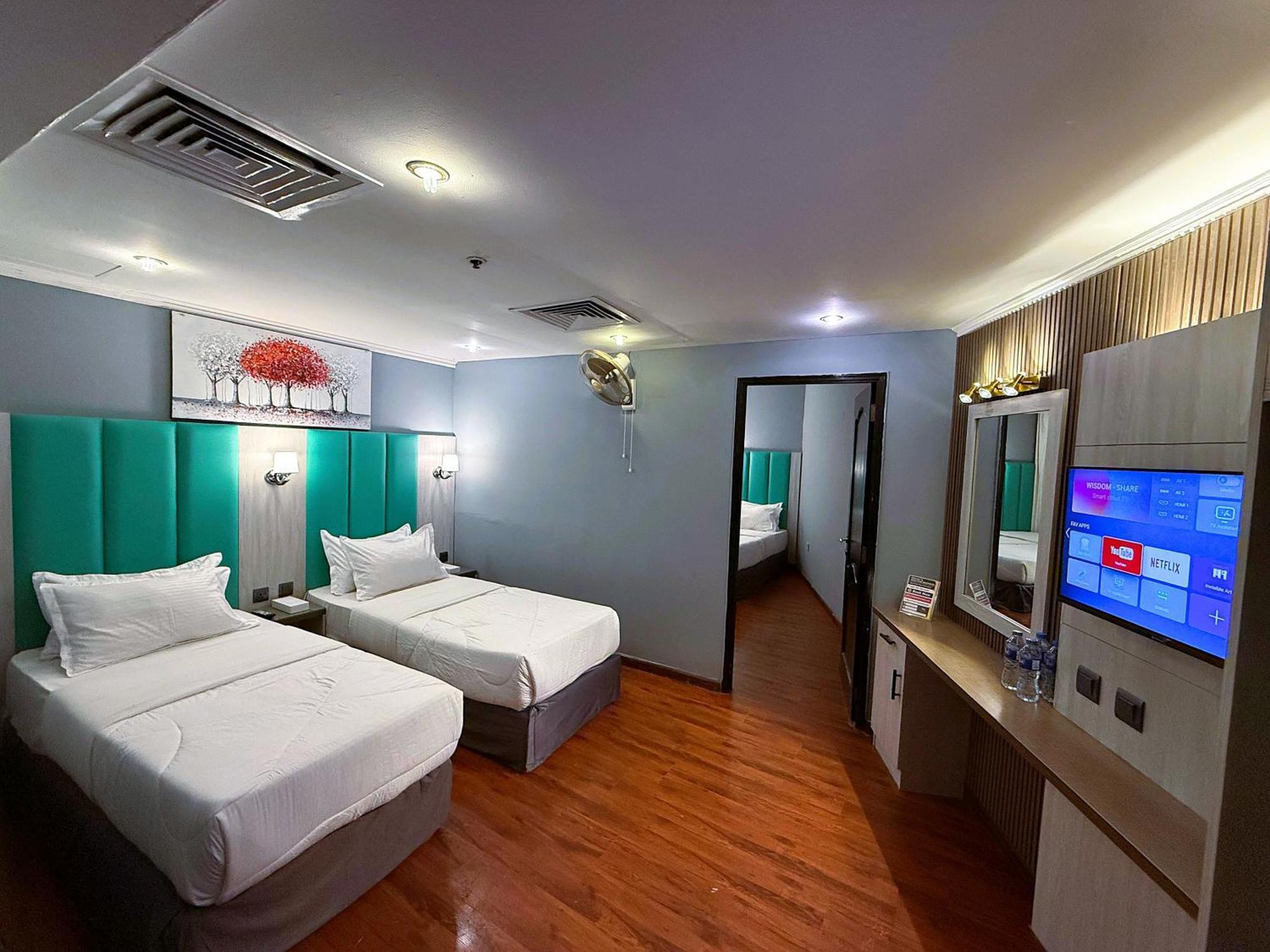 Hafez Hotel Apartments - Al Ras Metro Station Дубай Экстерьер фото