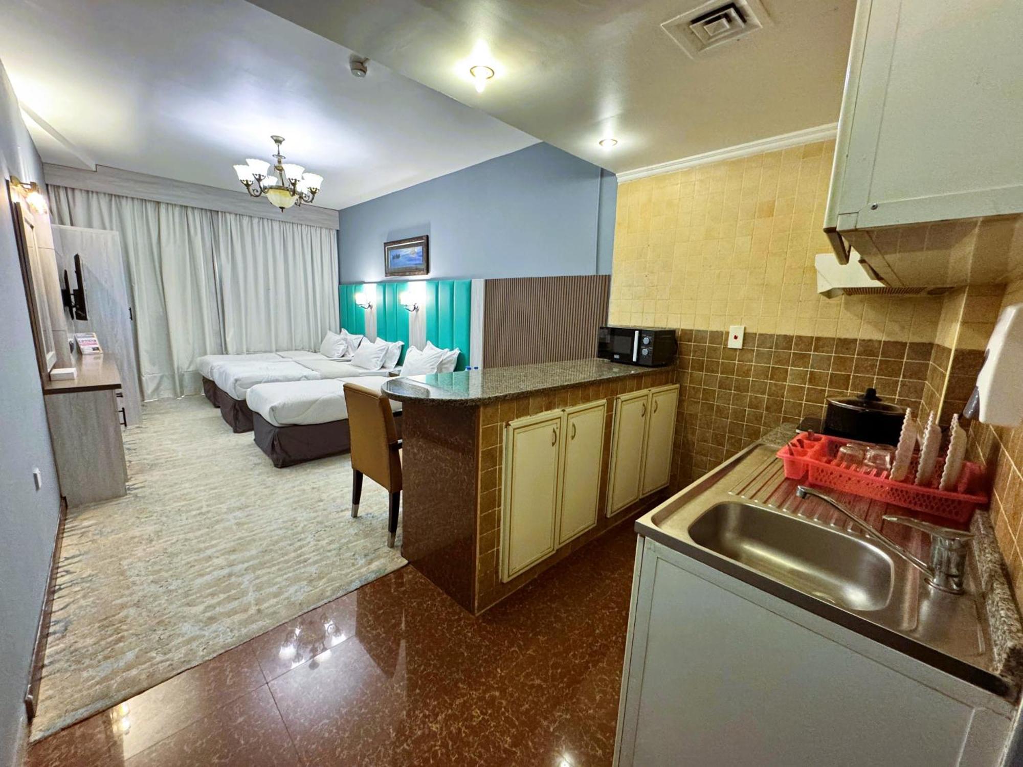 Hafez Hotel Apartments - Al Ras Metro Station Дубай Экстерьер фото