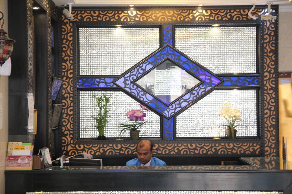 Hafez Hotel Apartments - Al Ras Metro Station Дубай Экстерьер фото
